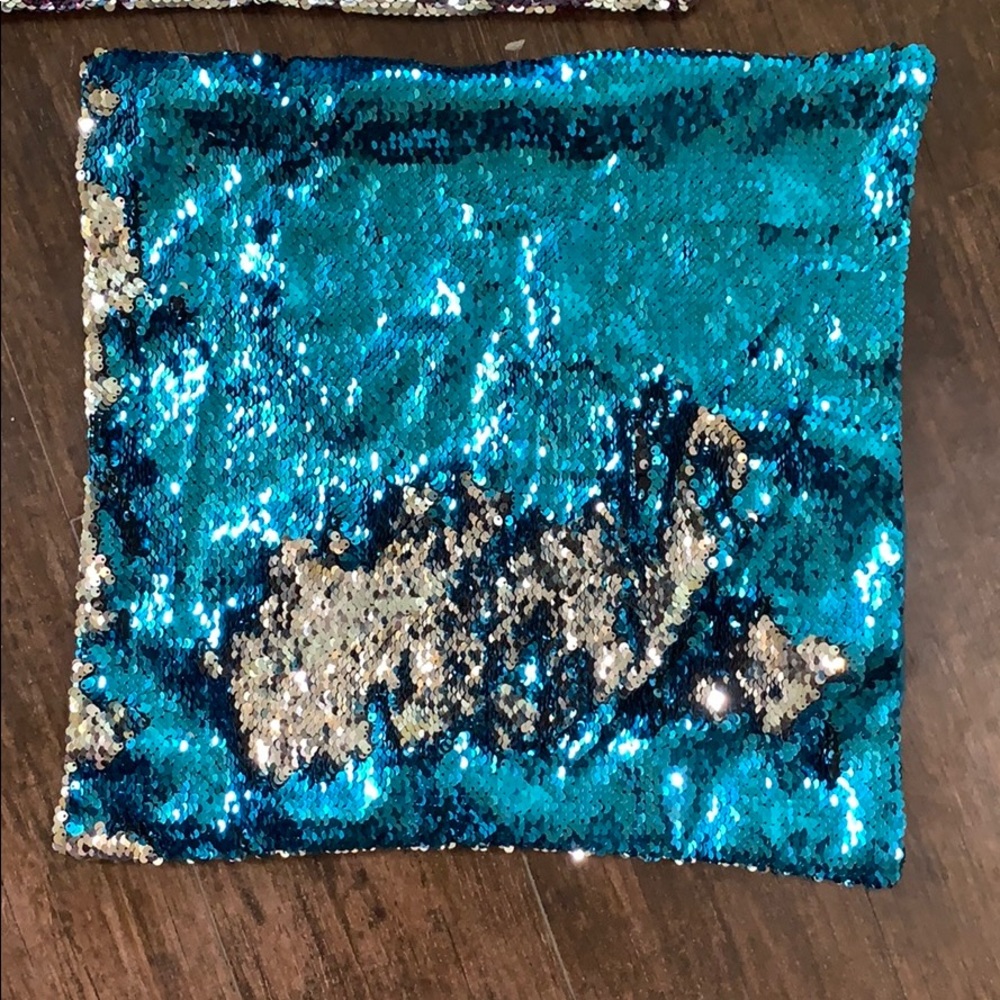 Reversible Sequin Pillow Covers 15x15 - Picture 2 of 6